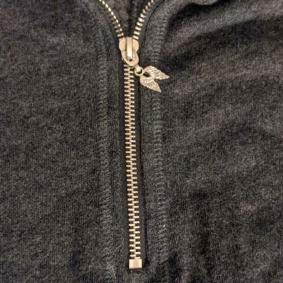 Victoria Secrets women's pullover - Picture 6 of 8